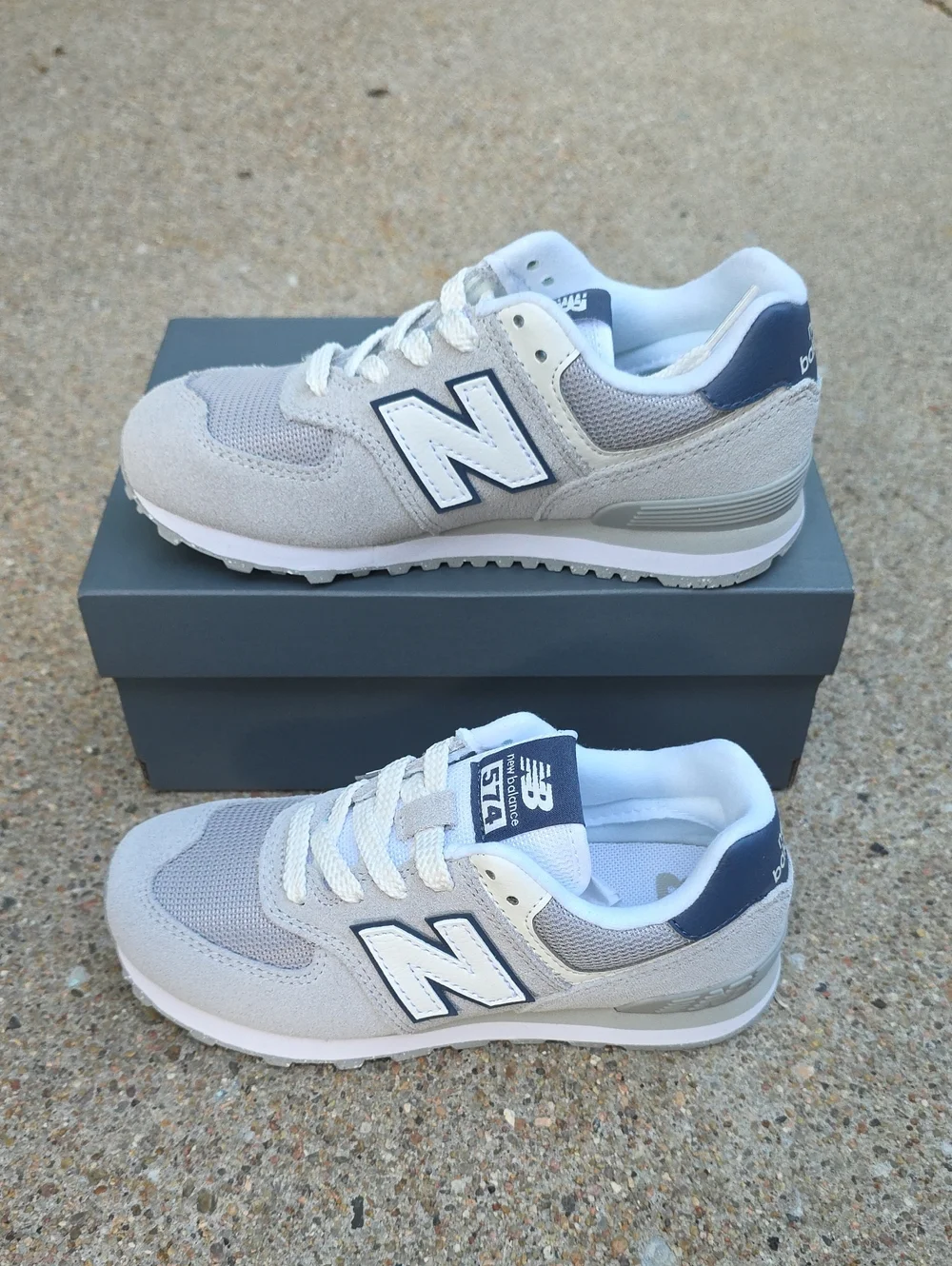NWT New Balance 574 Grey & Blue Athletic Shoes Sneakers Size 13.5